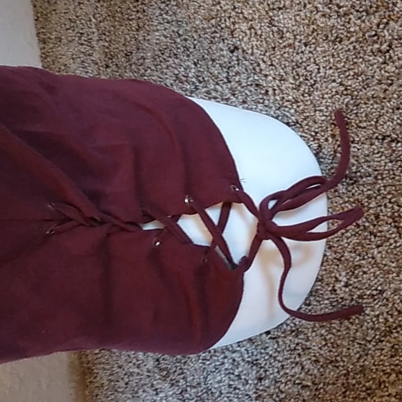 Charlotte Russe tank top with side ties and button back collar - Picture 4 of 5